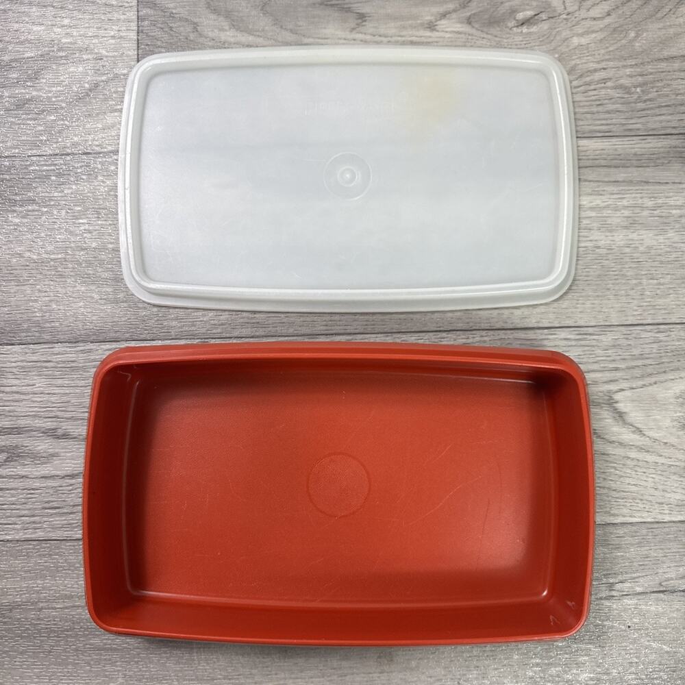 Vintage Tupperware Container Storage Paprika Orange 9" x 5.5"